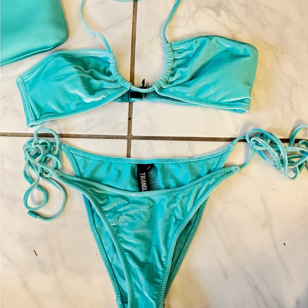 Triangle bikini - Picture 2 of 4
